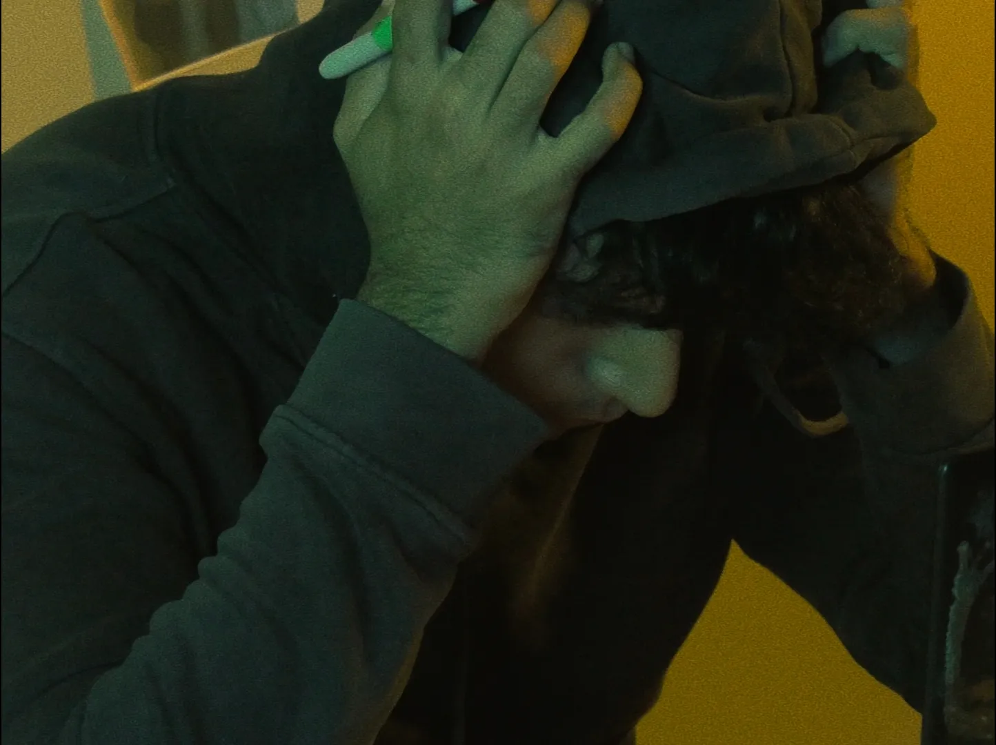 CUANTOS — still 6